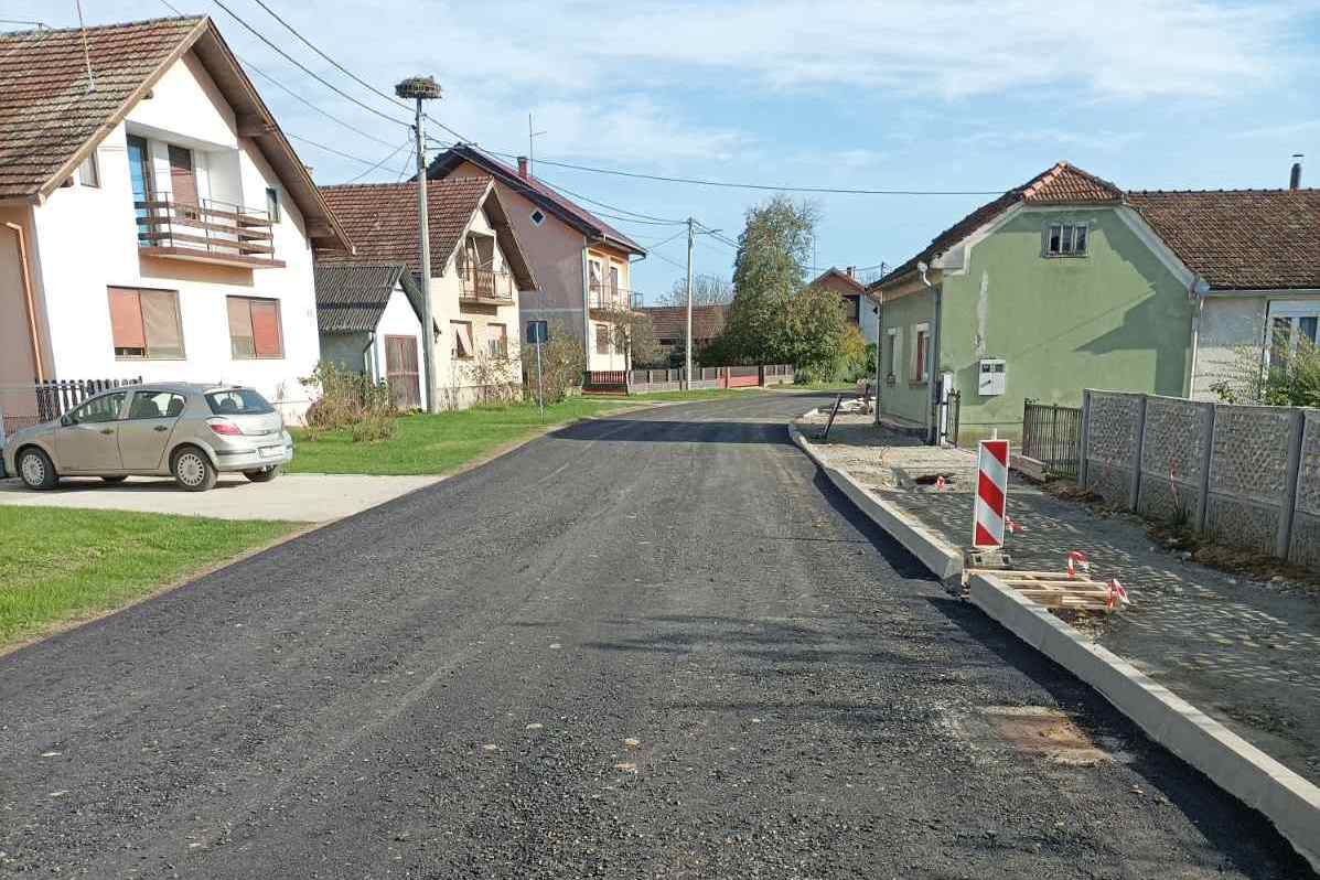 Foto Po Eli Radovi Na Obnovi Ceste U Ulicama Matije Gupca I Bra E Radi