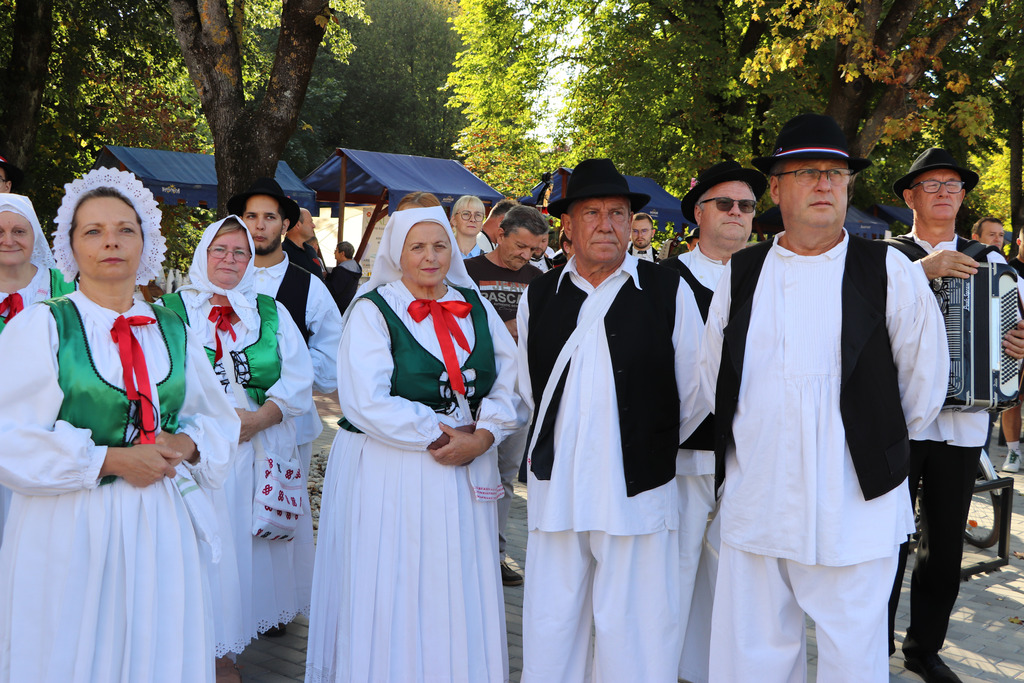 Folklorni susret 'KUD Srce i prijatelji'