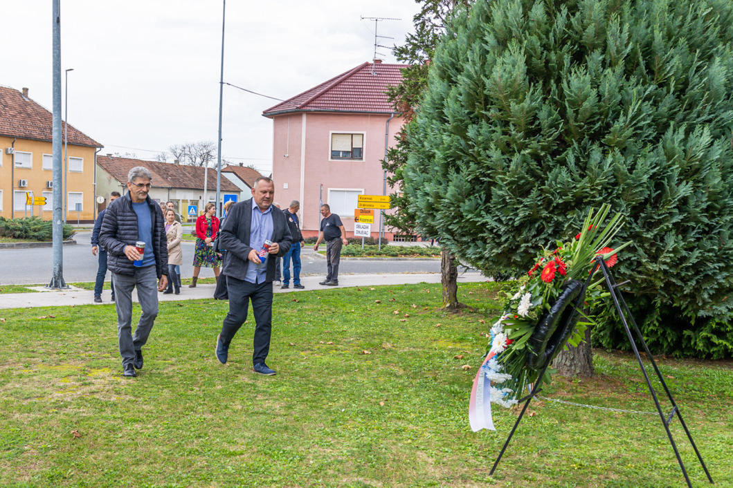 Odavanje počasti u Parku hrvatskih branitelja u Kloštru Podravskom