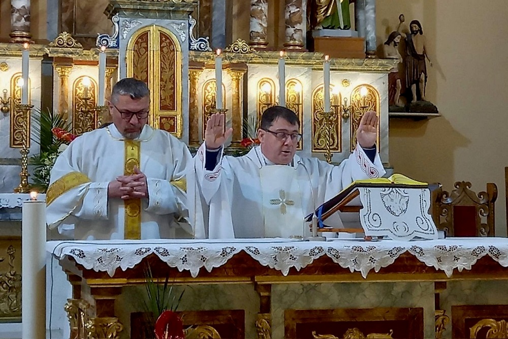 Trajni đakon Miljenko Flajs i župnik Tomislav Petrić