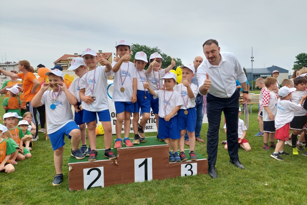 Olimpijadu dječjih vrtića u Novom Marofu uvijek dolazi podržati i gradonačelnik Siniša Jenkač