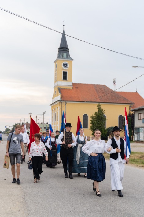 Međunarodni festival folklora 'Iz bakine škrinje'