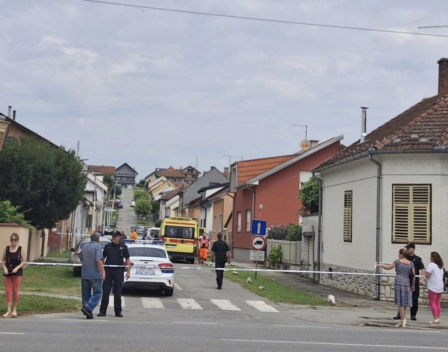 Očevidne radnje i hitne službe na mjestu zločina u daruvaru