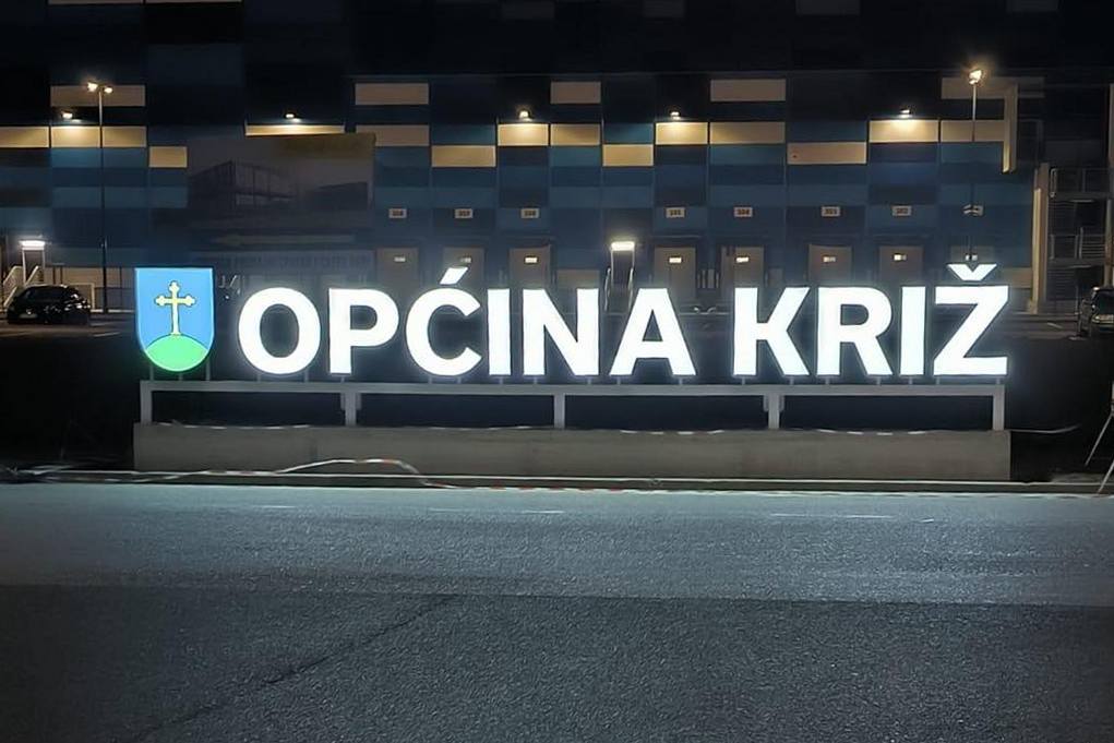 Svjetleći natpis 'Općina Križ'