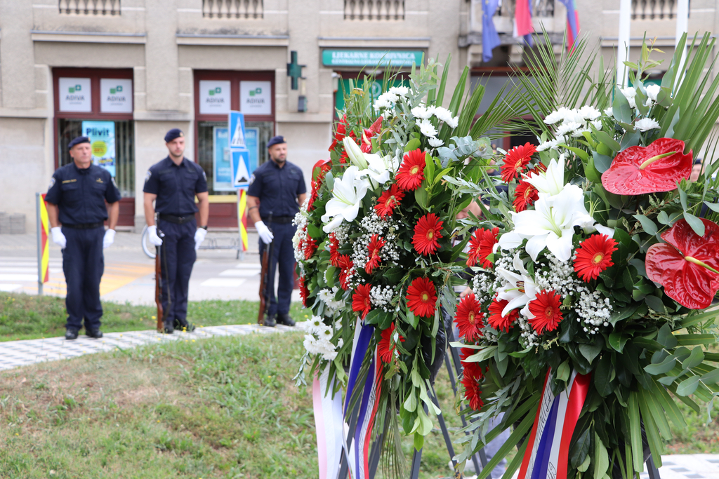 Polaganje vijenaca povodom Dana pobjede i domovinske zahvalnosti i Dana hrvatskih branitelja