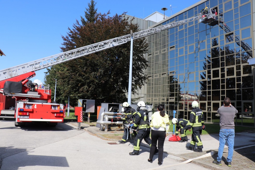 Vatrogasna vježba u koprivničkoj Elektri