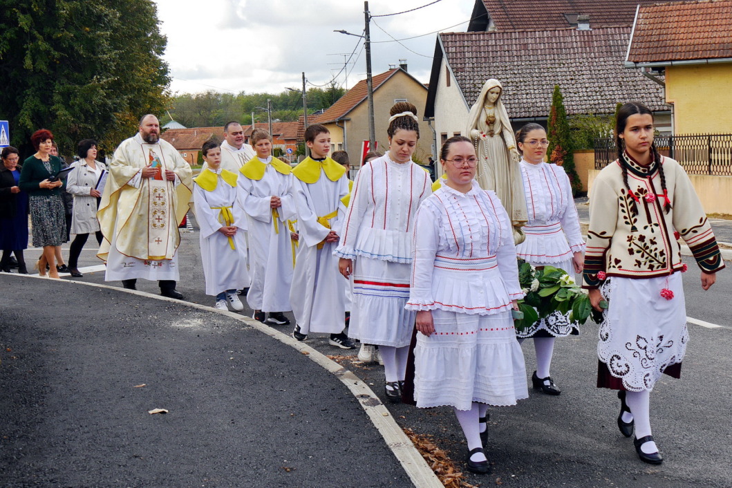 Procesija ulicama Podravskih Sesveta