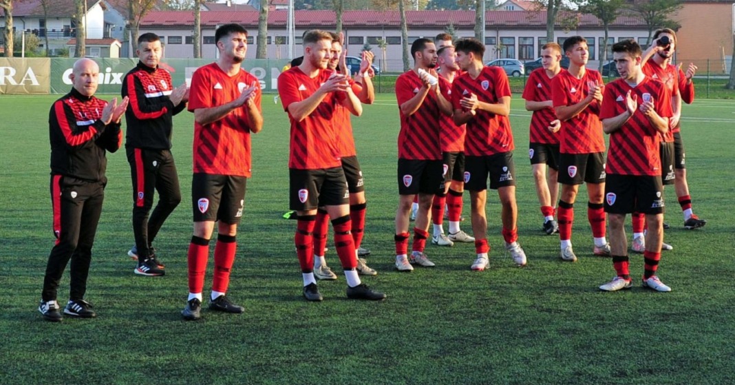 Nogometaši i stručni stožer Graničara iz Đurđevca