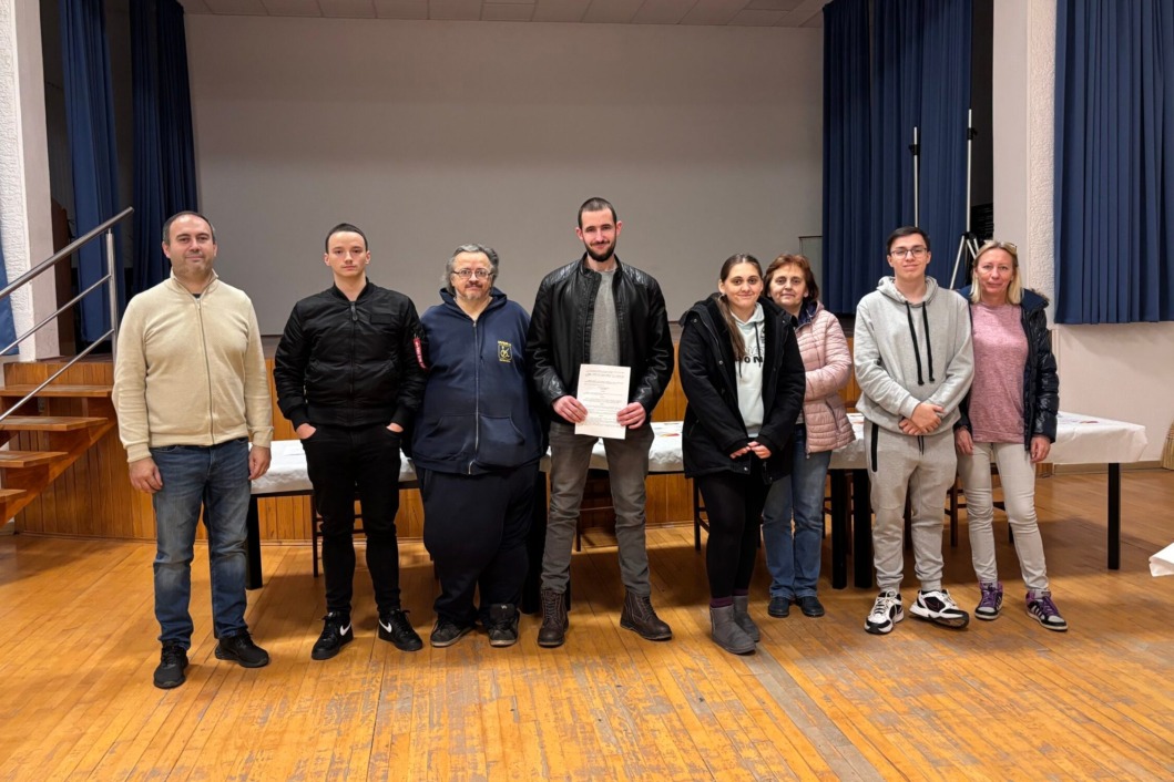 Ivan Sabolić sa srednjoškolcima i studentima