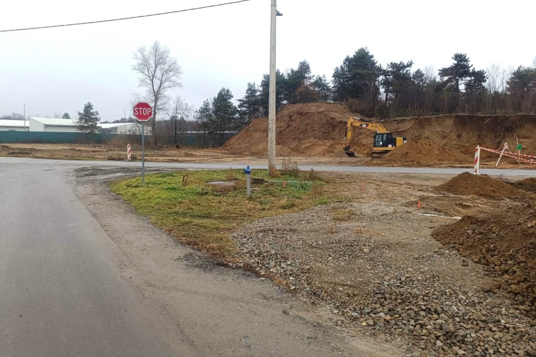 Radovi na izgradnji kružnog toka na raskružju ulica Petra Preradovića i Petra Zrinskog