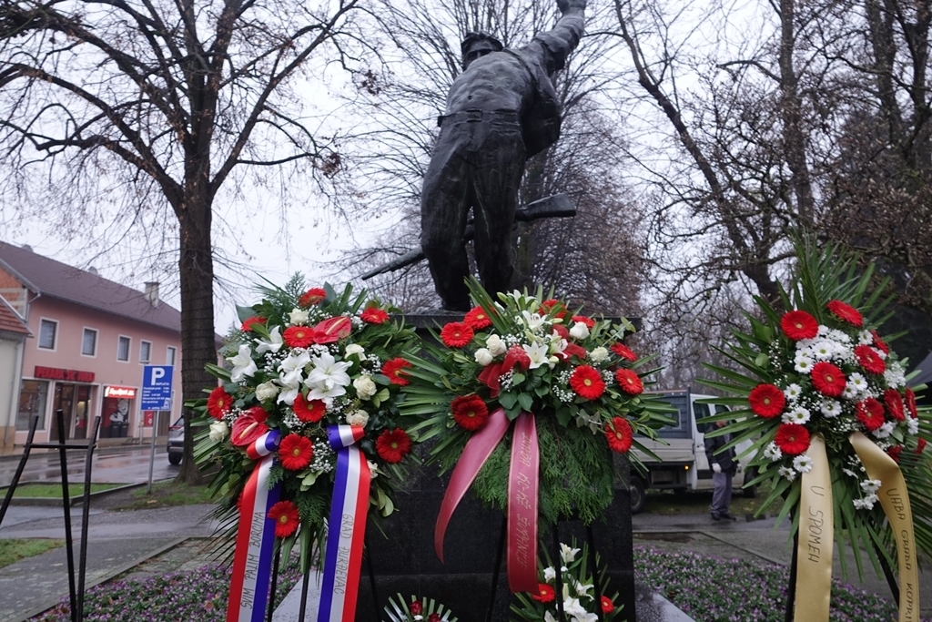 Spomenik palim borcima u antifašističkoj borbi na Trgu sv. Jurja