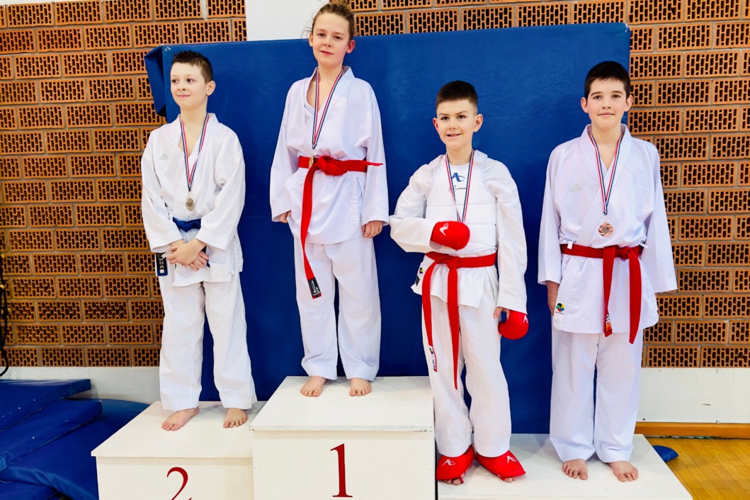 Članice Karate kluba Akademija 