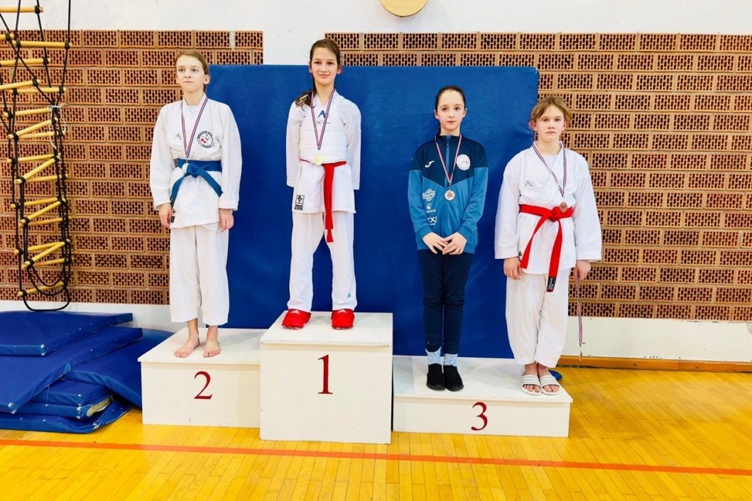 Članice Karate kluba Akademija 