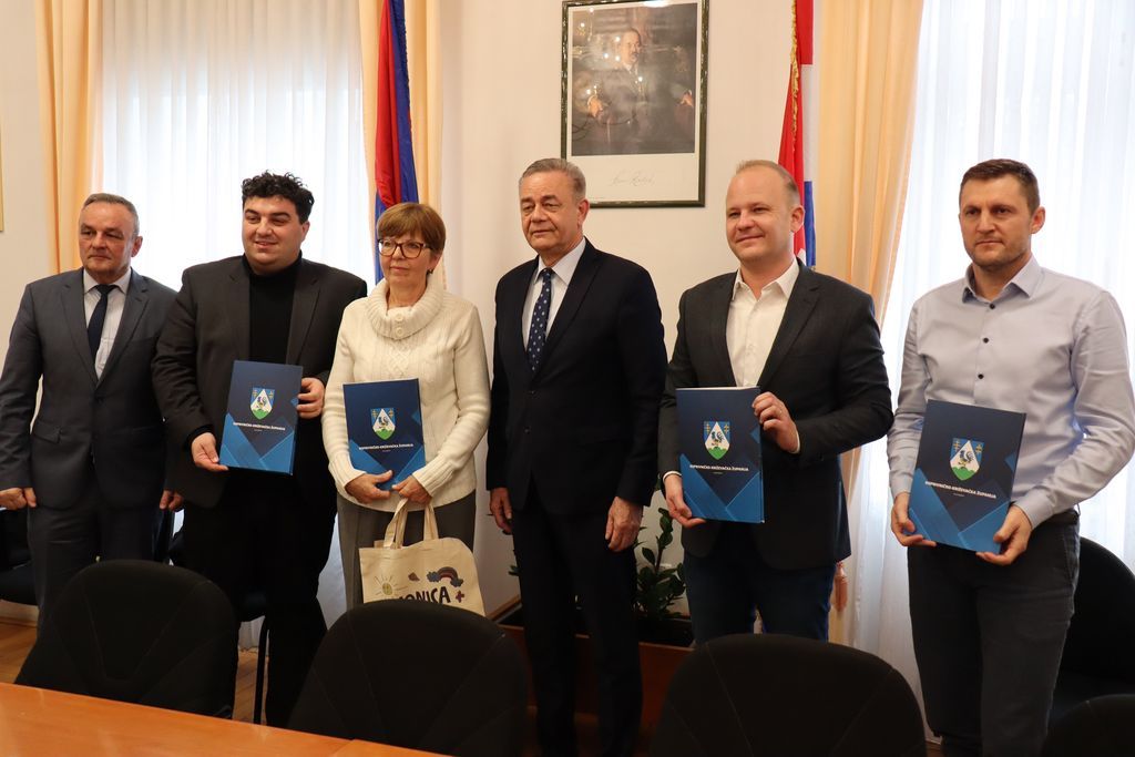 Ratimir Ljubić. Mario Rajn, Marjana Janeš-Žulj, Darko Koren, Mišel Jakšić i Karlo Galinec