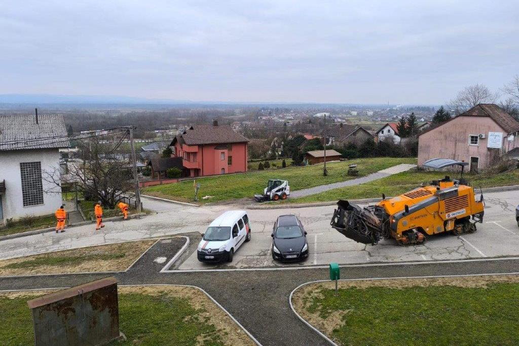 Asfaltiranje ulica u Križu