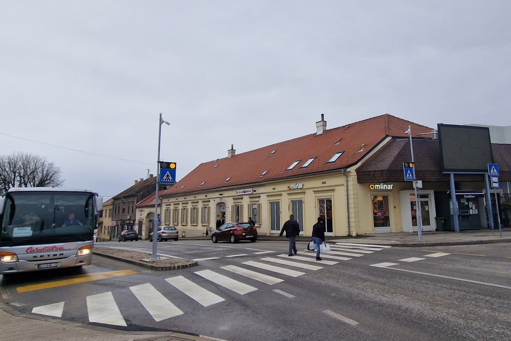 Trg Ante Starčevića u Svetom Ivanu Zelini